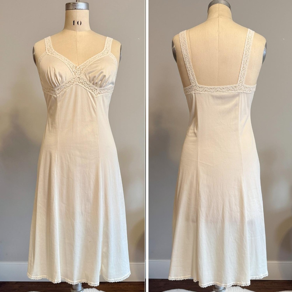 La Cie French Maid Ivory Nylon Lace Trim Full Slip Long Nightgown Sz 36 Coquette